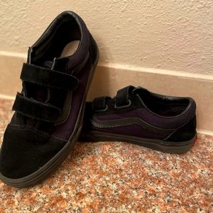 6y Black suede Van velcro shoes.